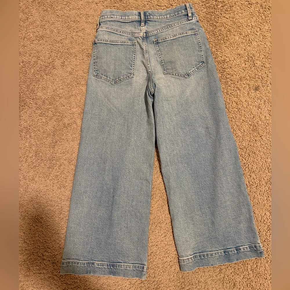 GAP High Rise Wide-Leg Crop Jeans - Picture 9 of 9